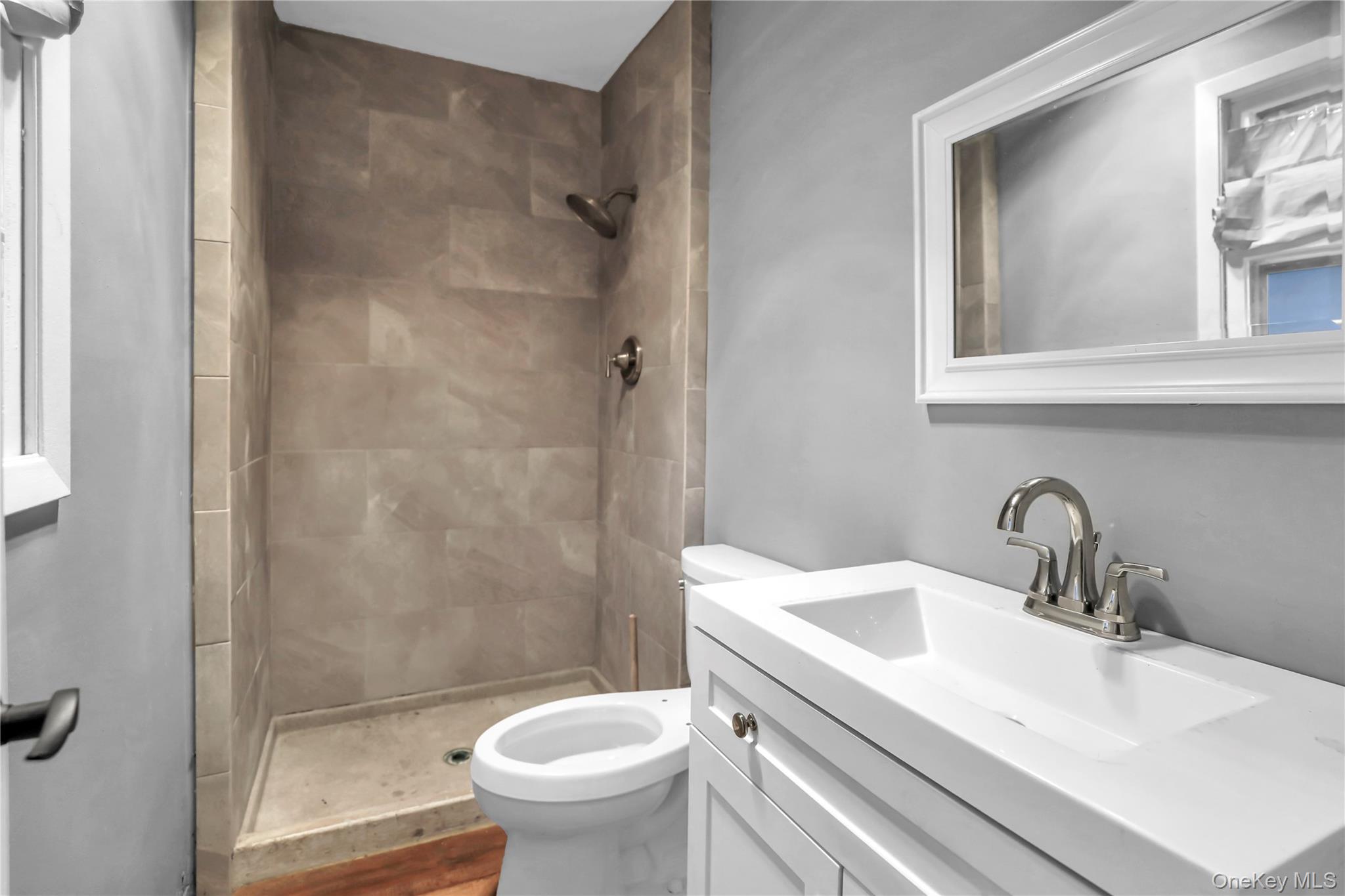 11 Seward Lane Property Photo 8