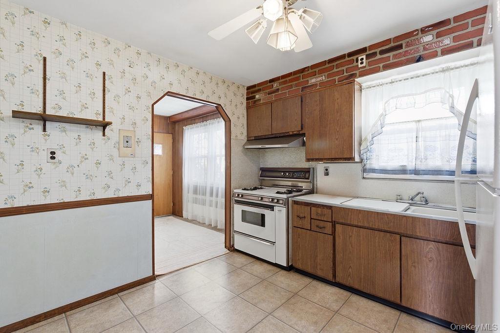 157-49 84th Street Property Photo 9