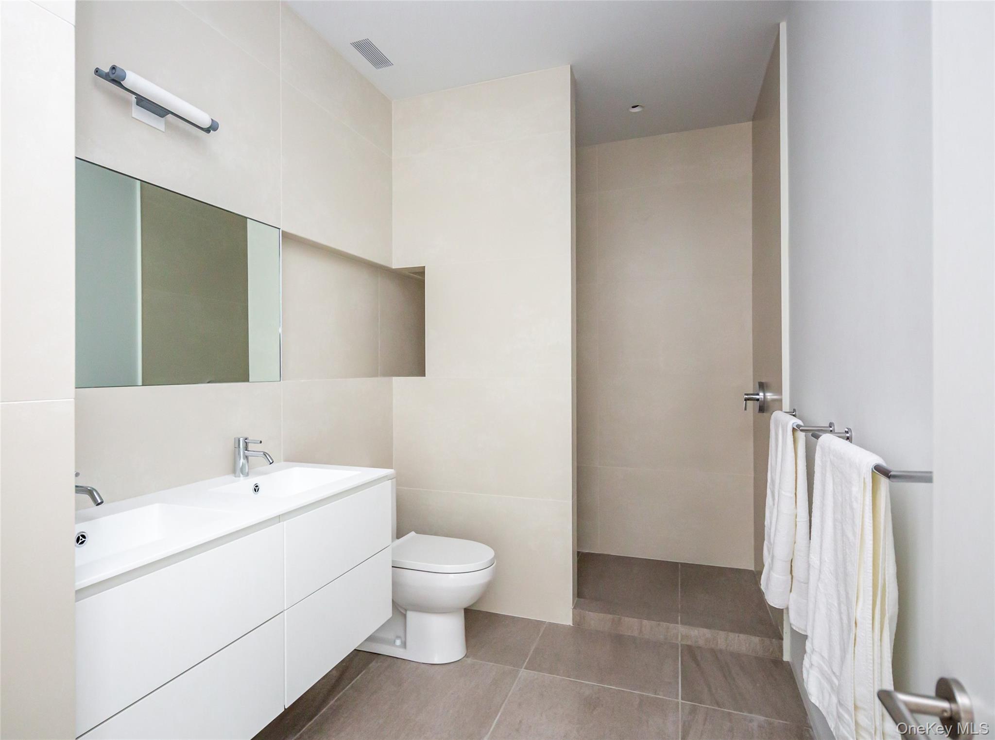 47l S Ferry Road Property Photo 24