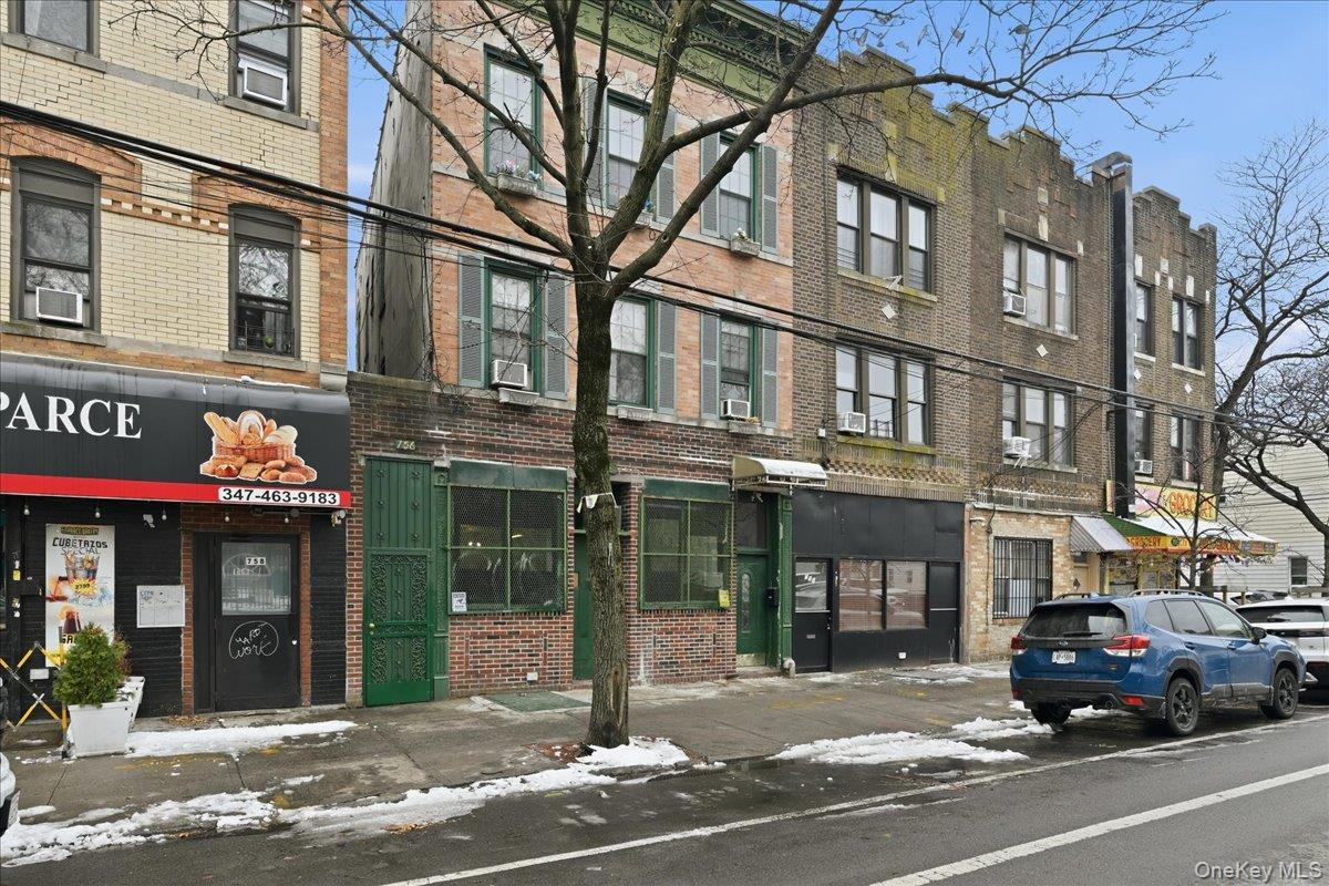 756 Woodward Avenue Property Photo 2
