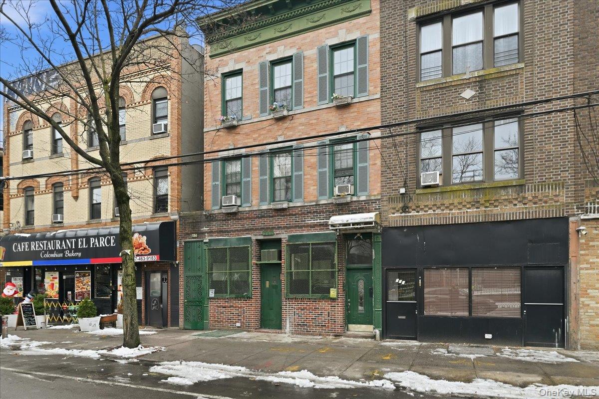 756 Woodward Avenue Property Photo 4