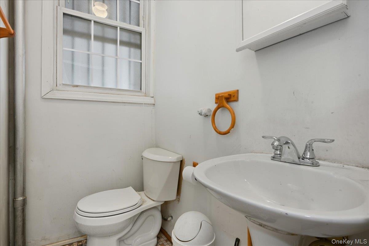756 Woodward Avenue Property Photo 10