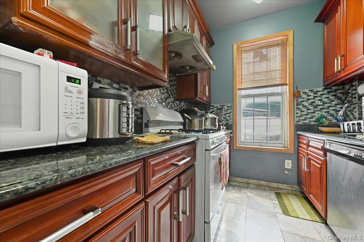 756 Woodward Avenue Property Photo 15