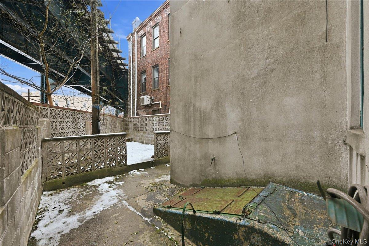 756 Woodward Avenue Property Photo 40