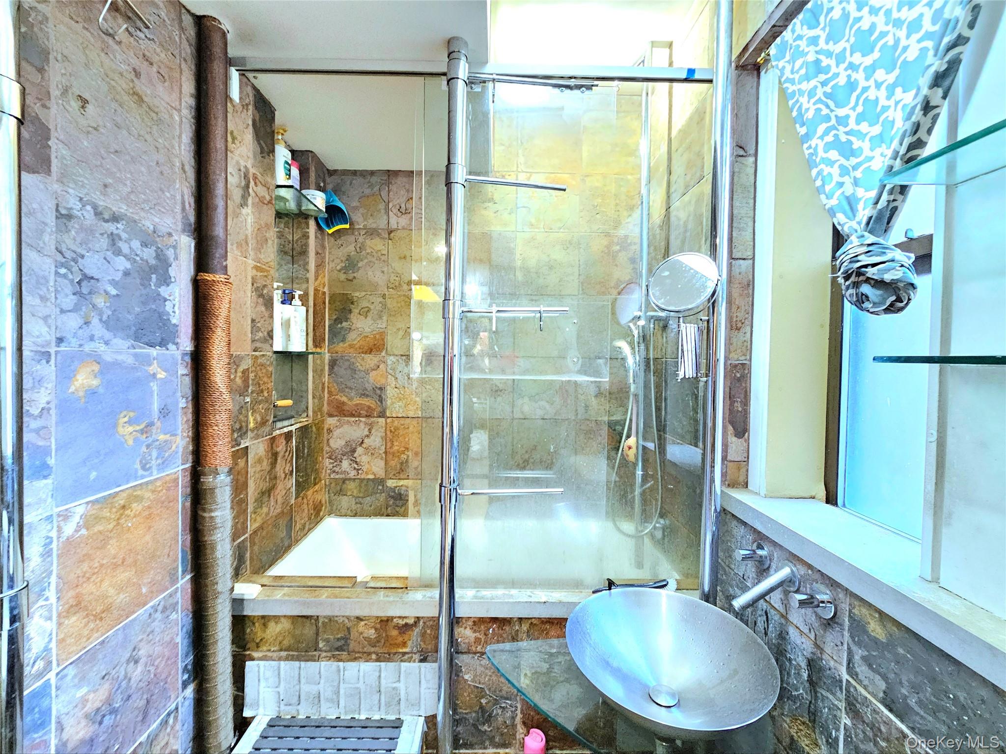 3281 Hull Avenue 18 Property Photo 11