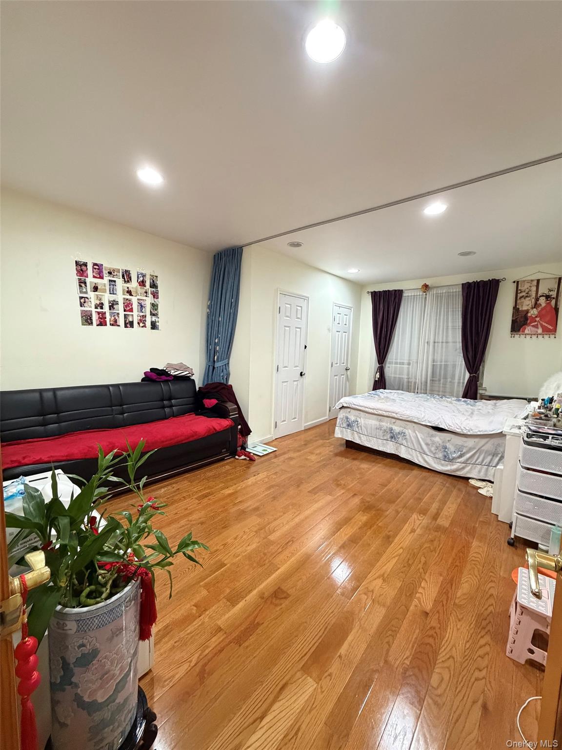 134-39 Blossom Ave 2g Property Photo 3