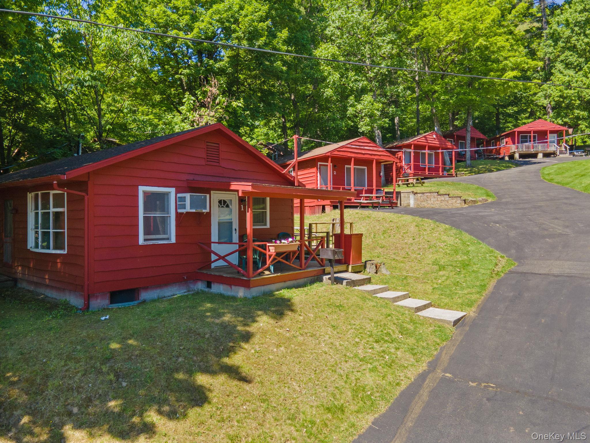 3041 Lakeshore Drive Property Photo 4