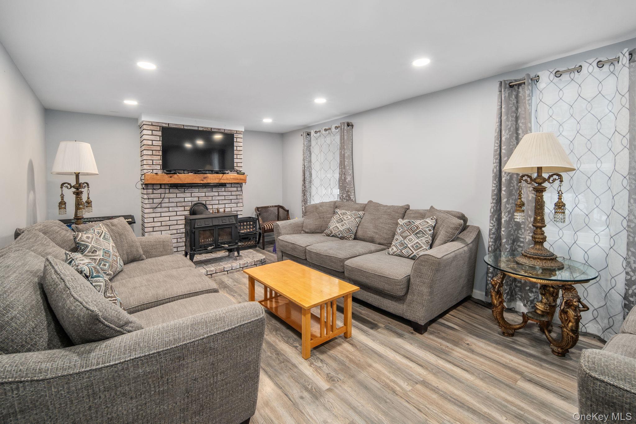 3041 Lakeshore Drive Property Photo 19