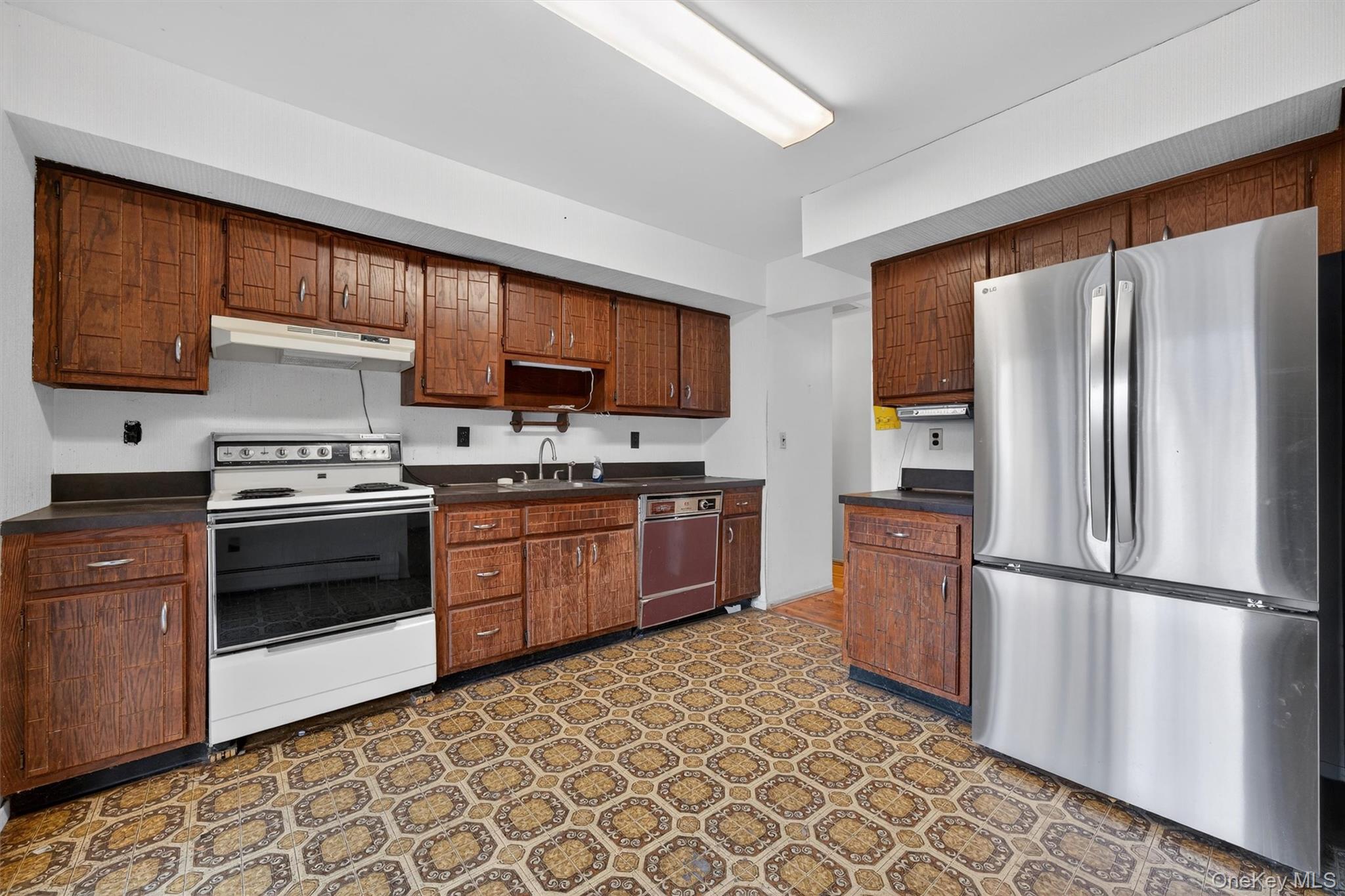 53 Mallory Road Property Photo 12