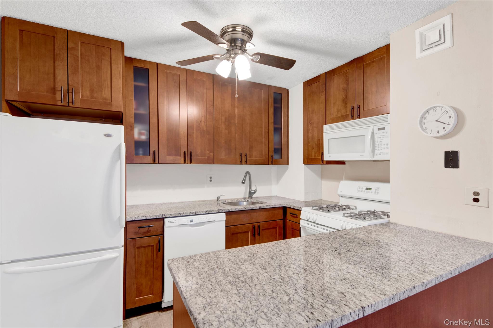 1523 Central Park Ave 3e Property Photo 13