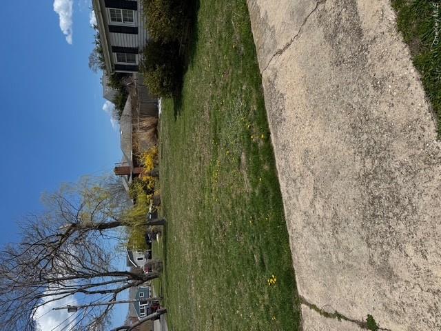 122 Manor Drive Property Photo 3
