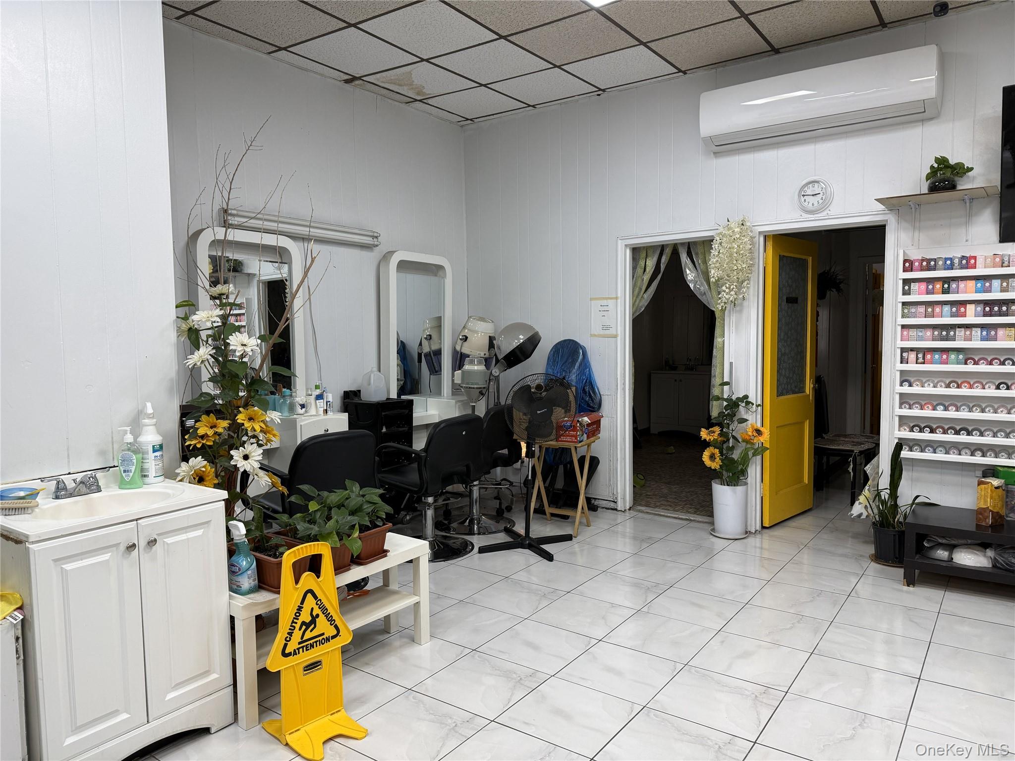 945550 Property Photo 2