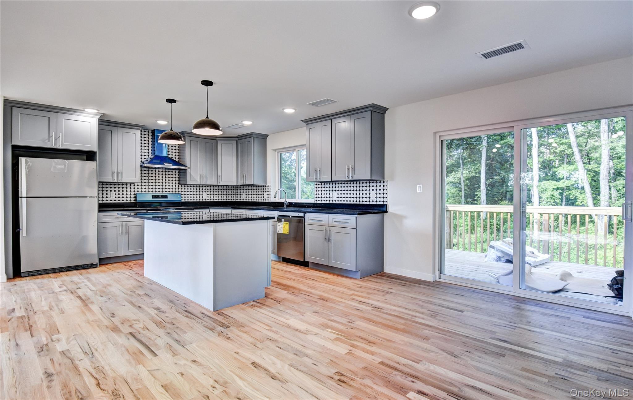 9 Black Gum Court Property Photo 7