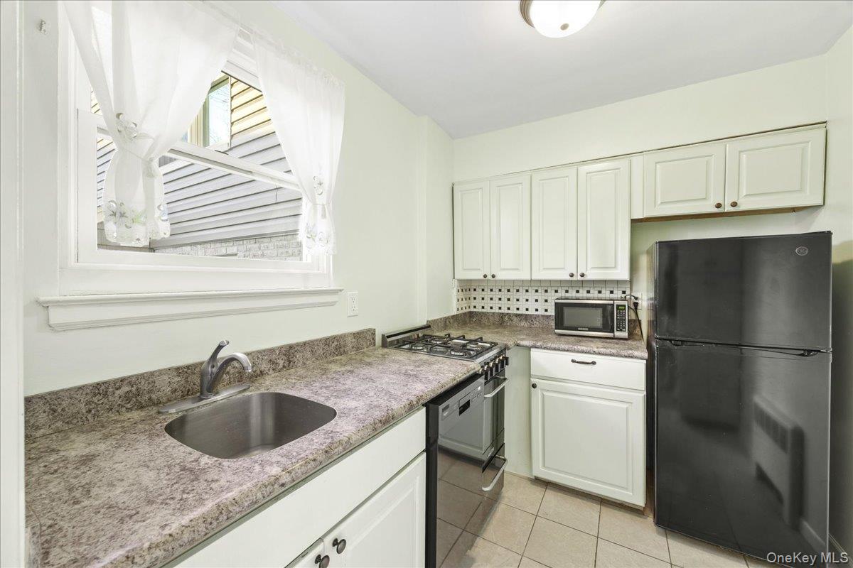 81l Glen Keith Road 81l Property Photo 9