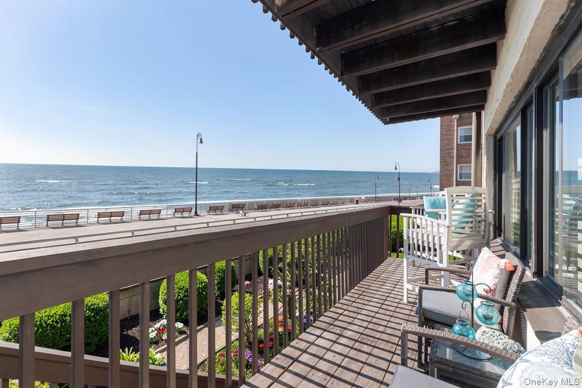 627 Oceanfront A Property Photo 1