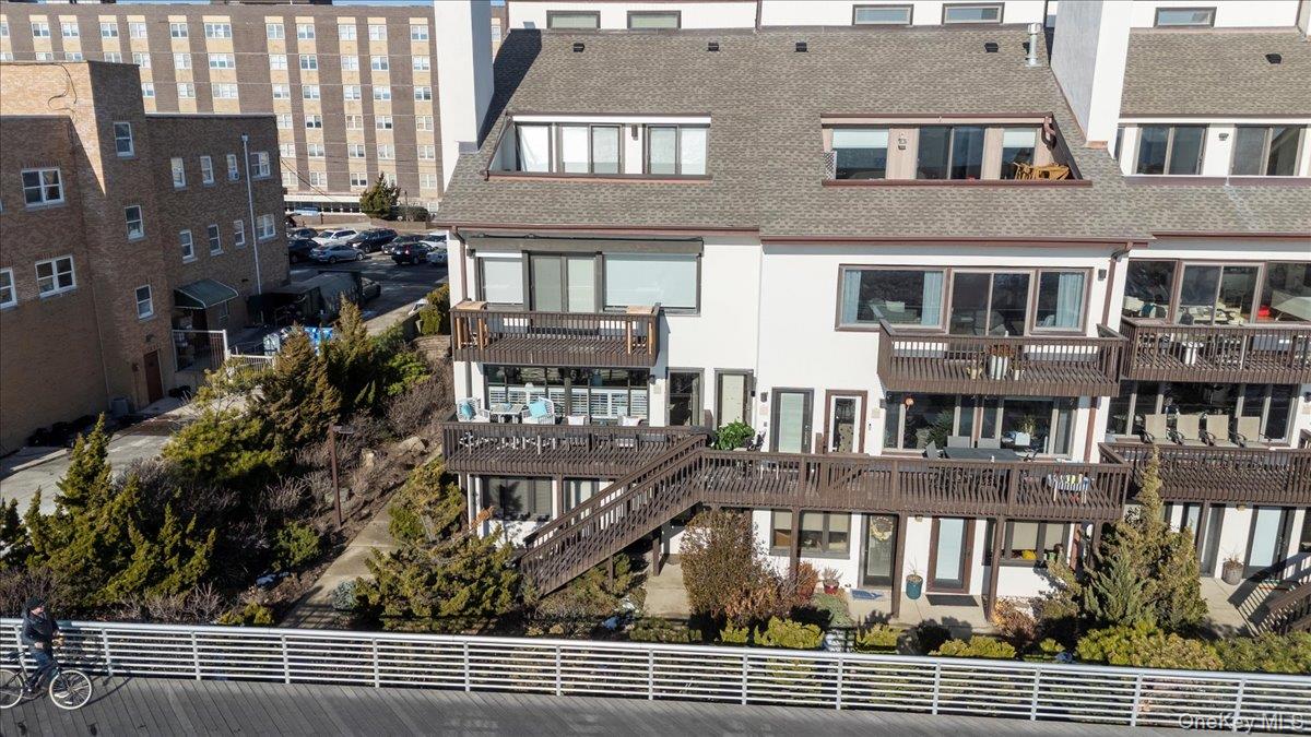 627 Oceanfront A Property Photo 23