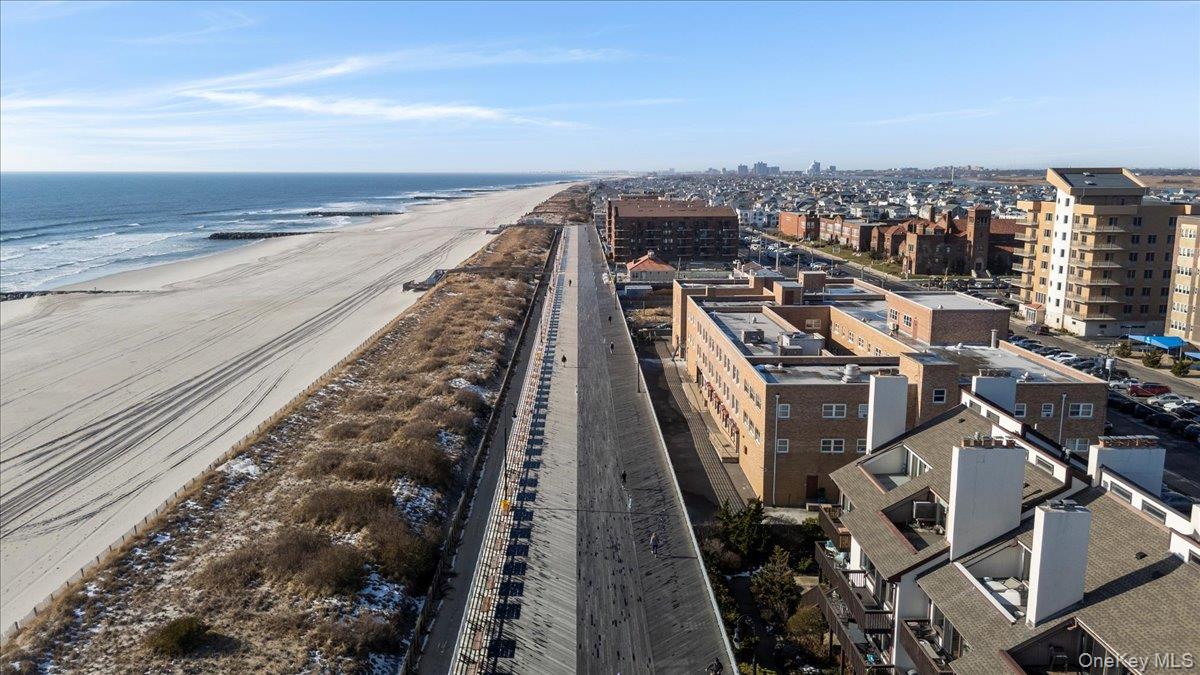 627 Oceanfront A Property Photo 26