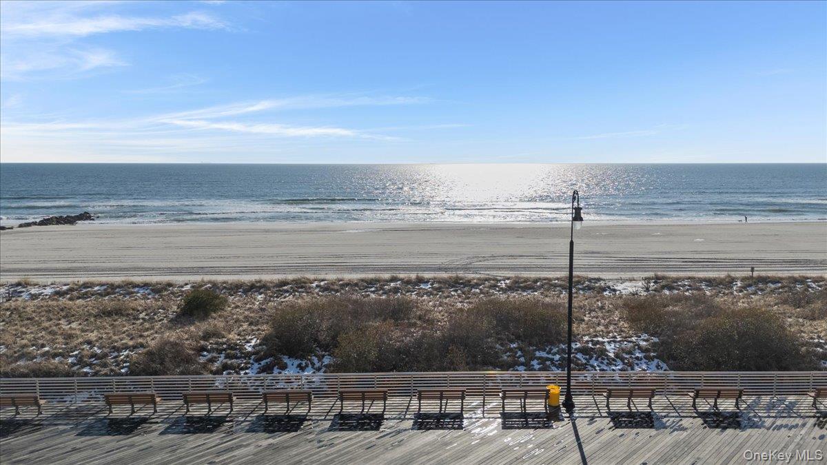 627 Oceanfront A Property Photo 27