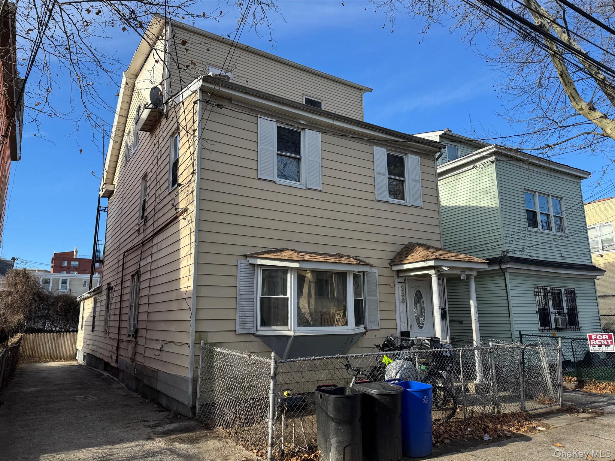 238 S 5th Avenue Property Photo 1