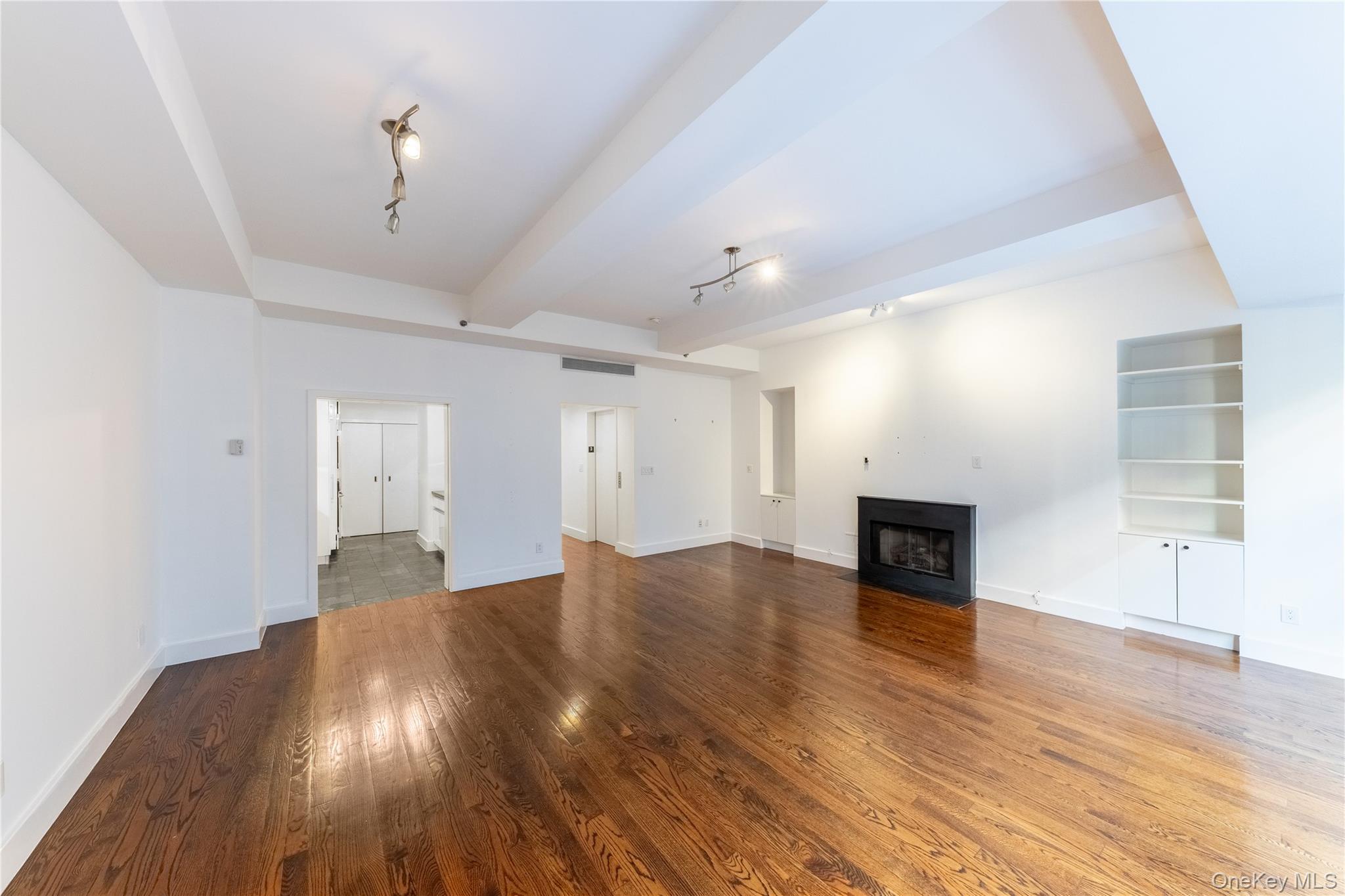 116 W 22nd Street 3 Property Photo 13