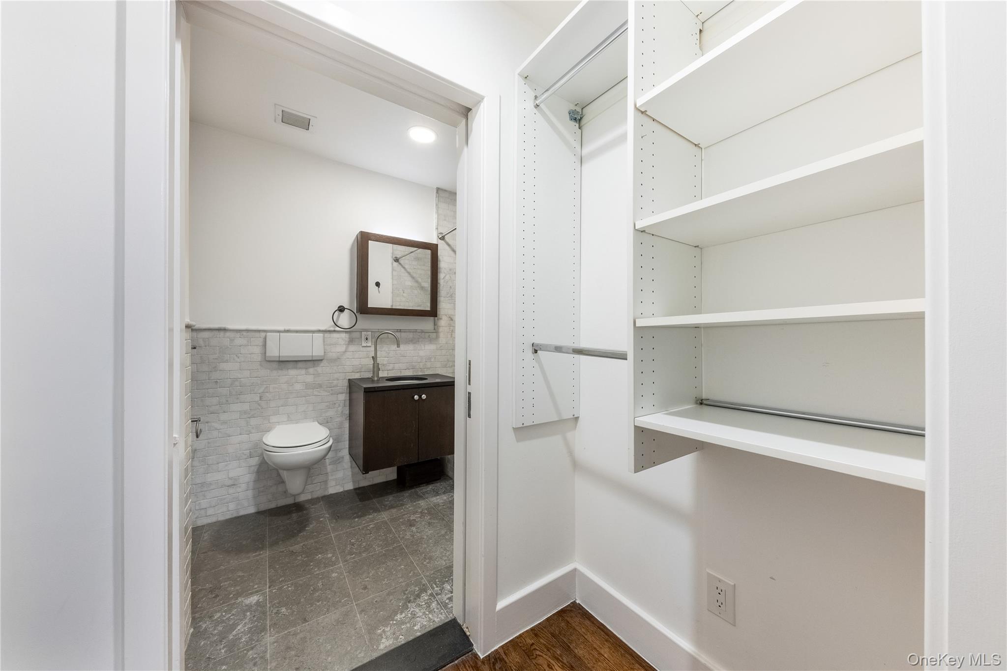 116 W 22nd Street 3 Property Photo 24