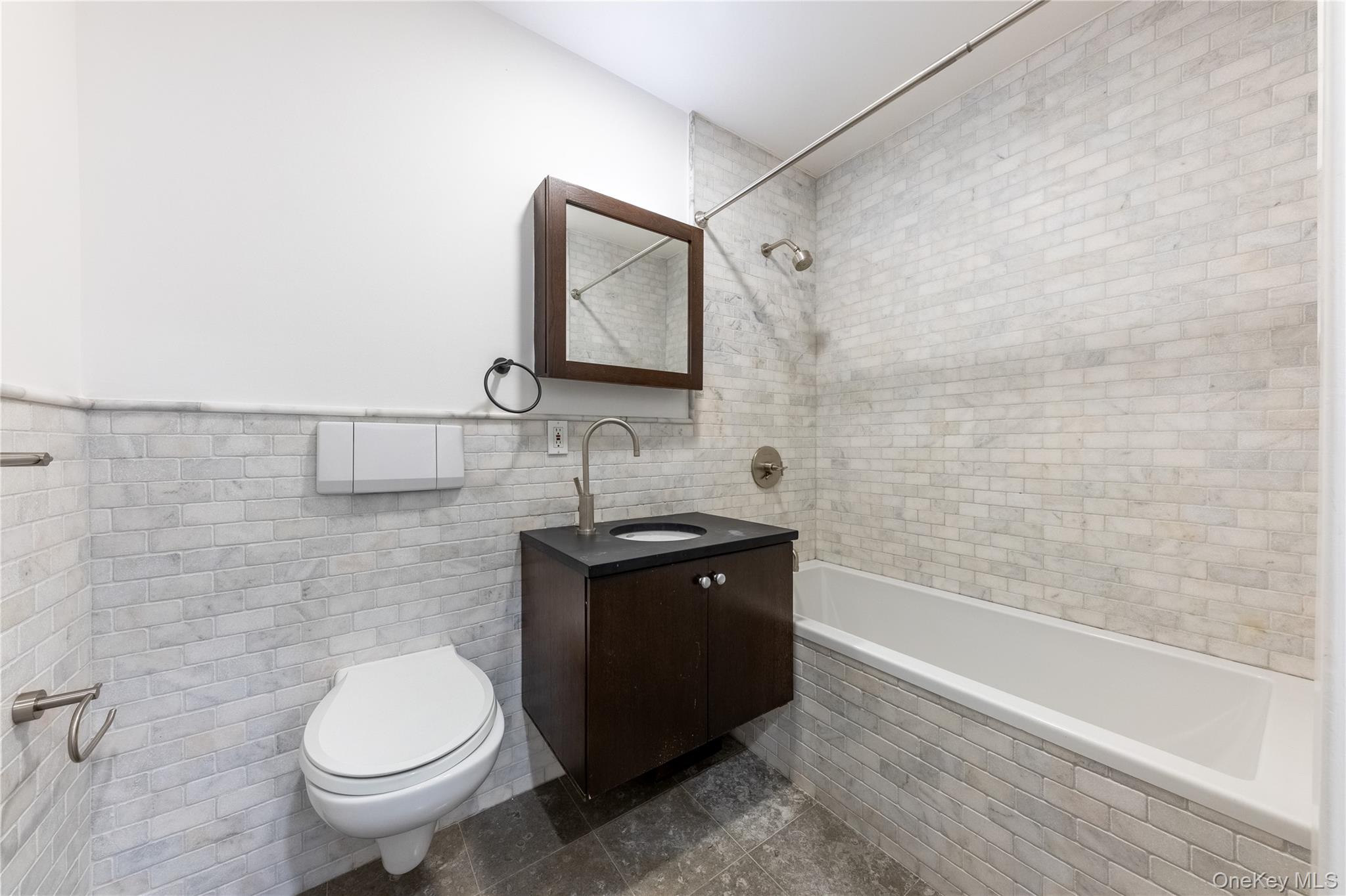 116 W 22nd Street 3 Property Photo 25