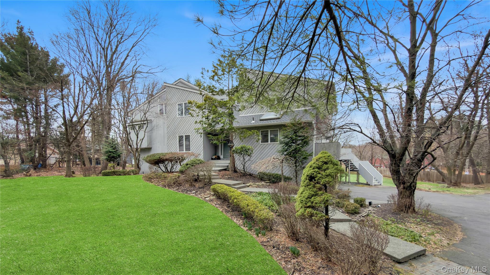 945656 Property Photo 3
