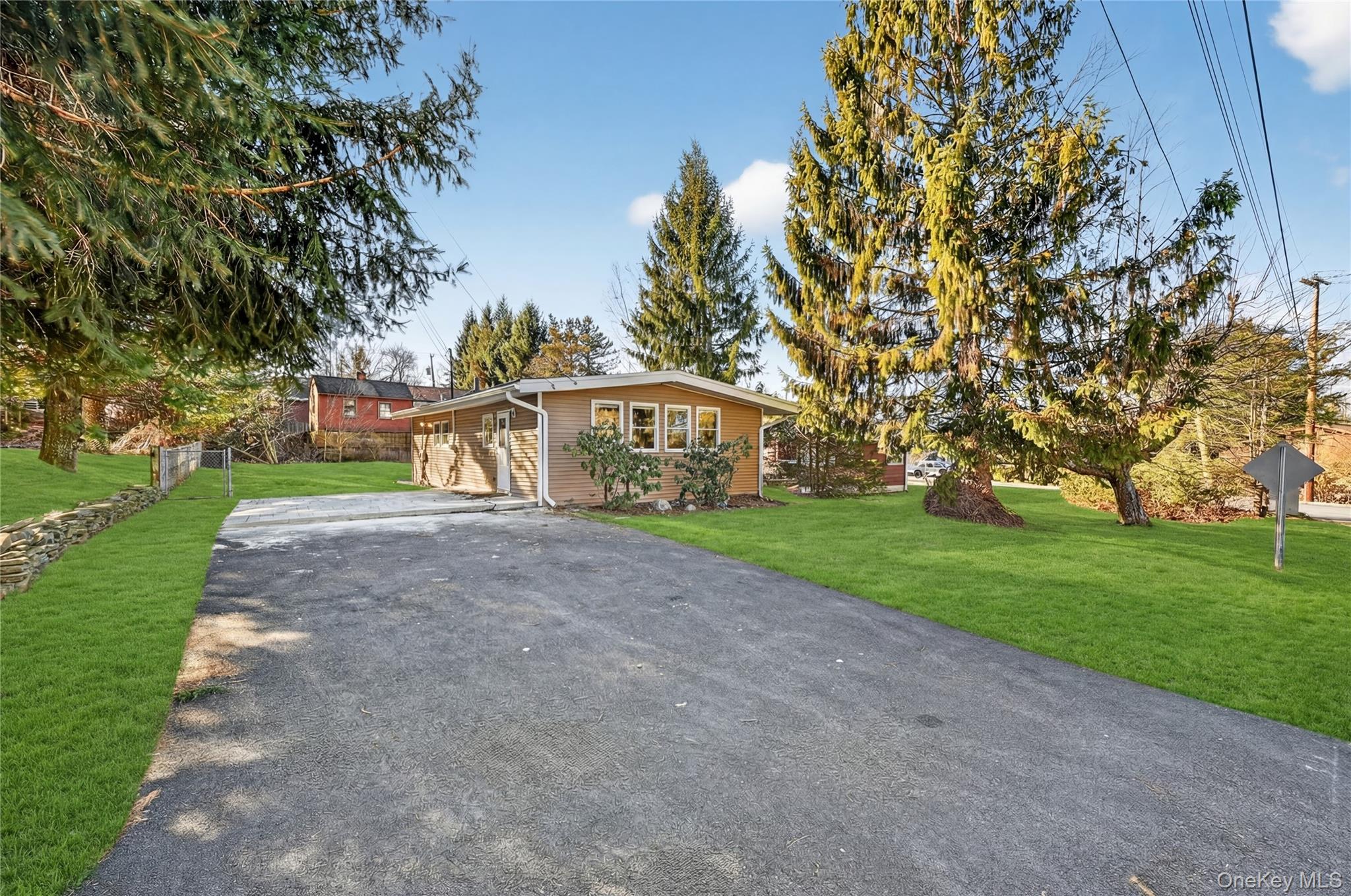 2 The Curve Road Property Photo 1