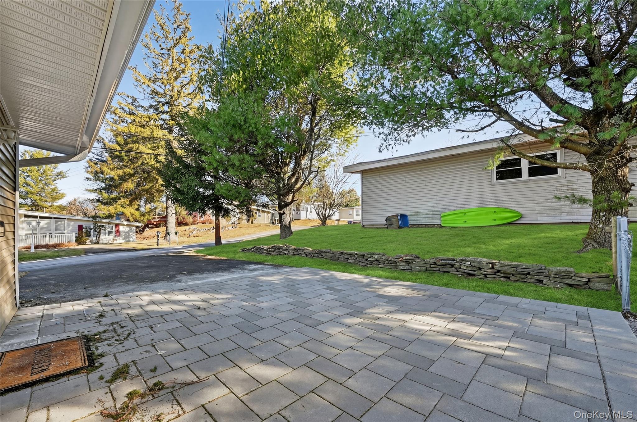 2 The Curve Road Property Photo 28