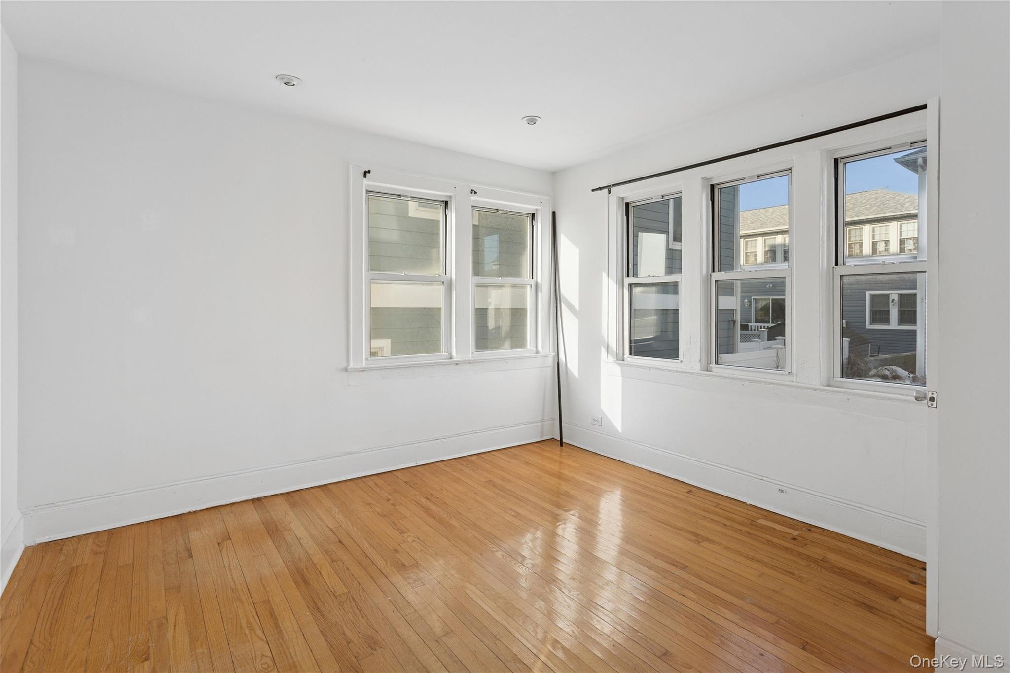 23 Troy Avenue Property Photo 21