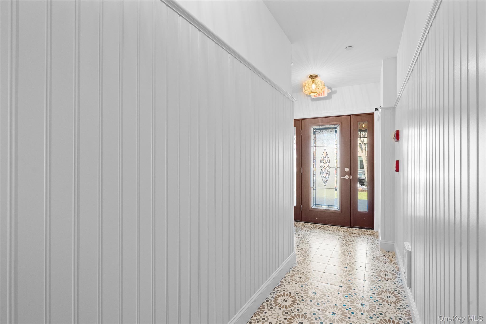 584 Main Street 1 Property Photo 10