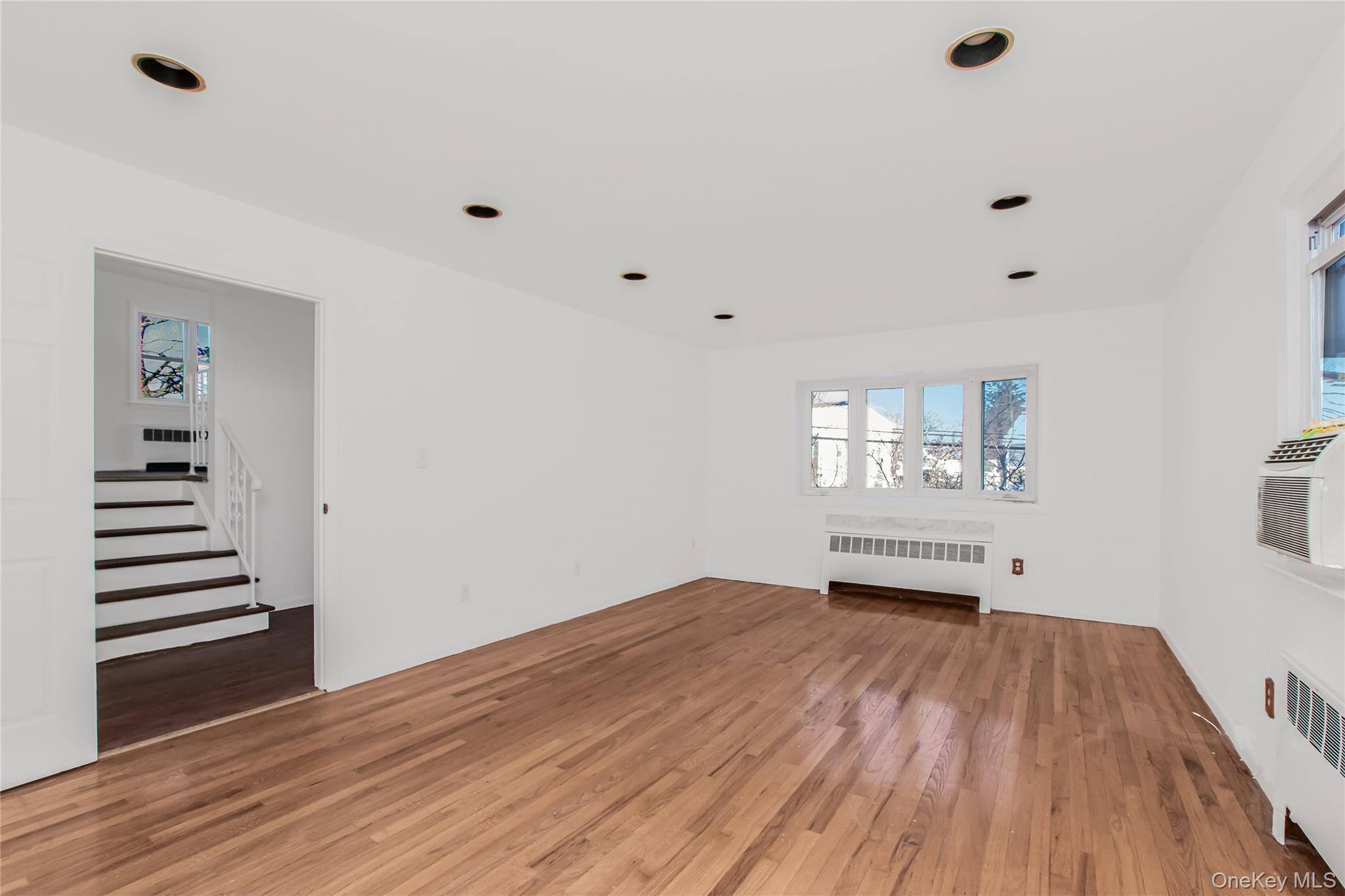 305 Glenbrook Avenue Property Photo 3