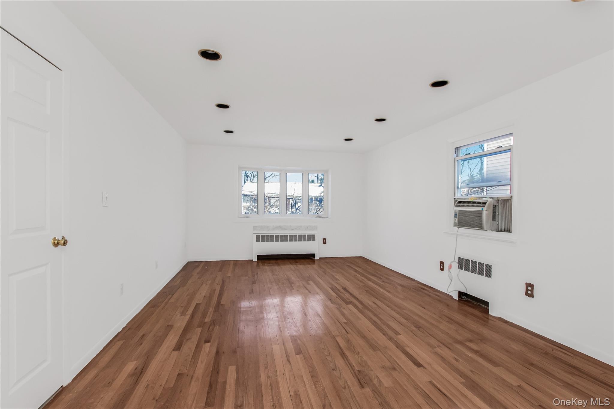 305 Glenbrook Avenue Property Photo 7
