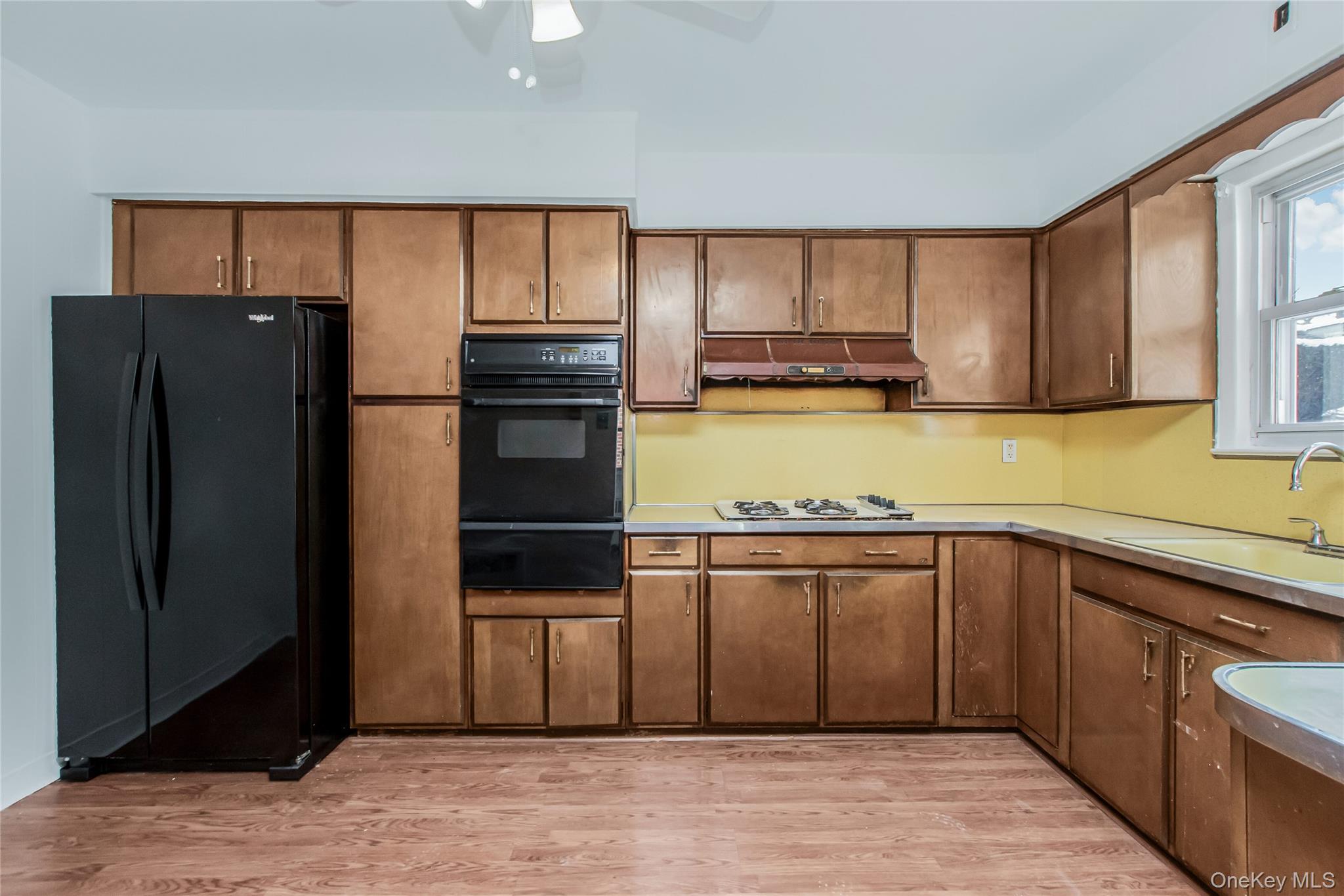305 Glenbrook Avenue Property Photo 16