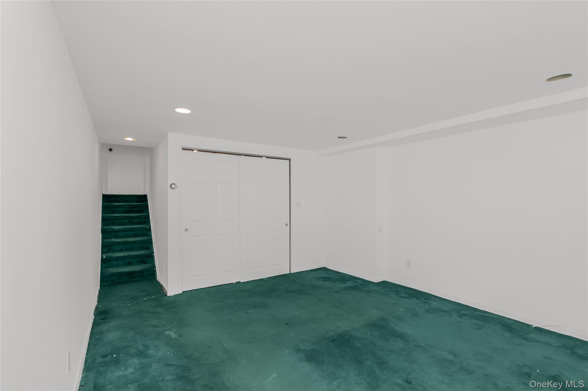 305 Glenbrook Avenue Property Photo 27