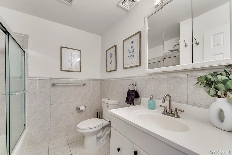 33 E Potter Lane Property Photo 12