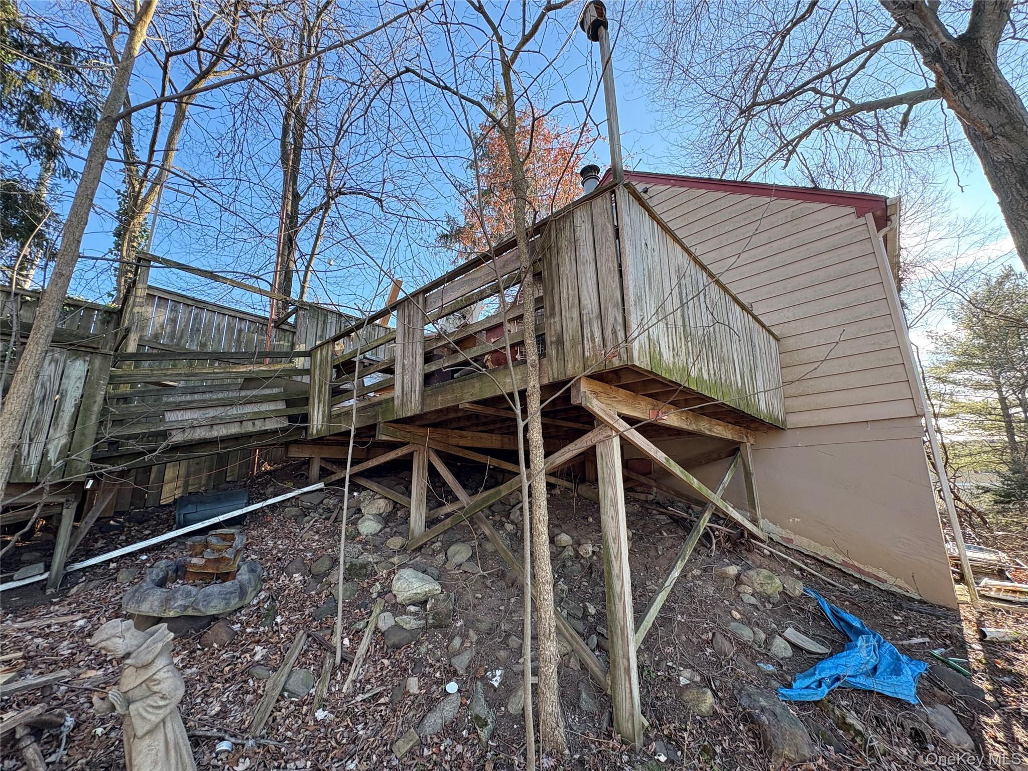 186 S Route 303 Property Photo 2