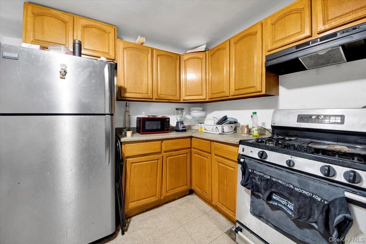 12 Broad Avenue Property Photo 5