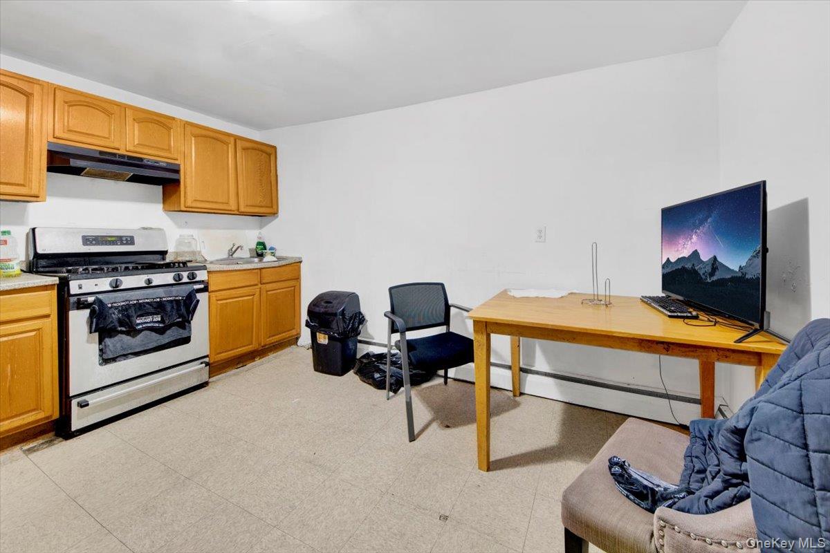 12 Broad Avenue Property Photo 7