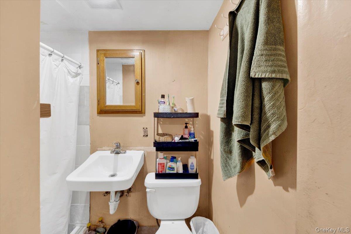 12 Broad Avenue Property Photo 11