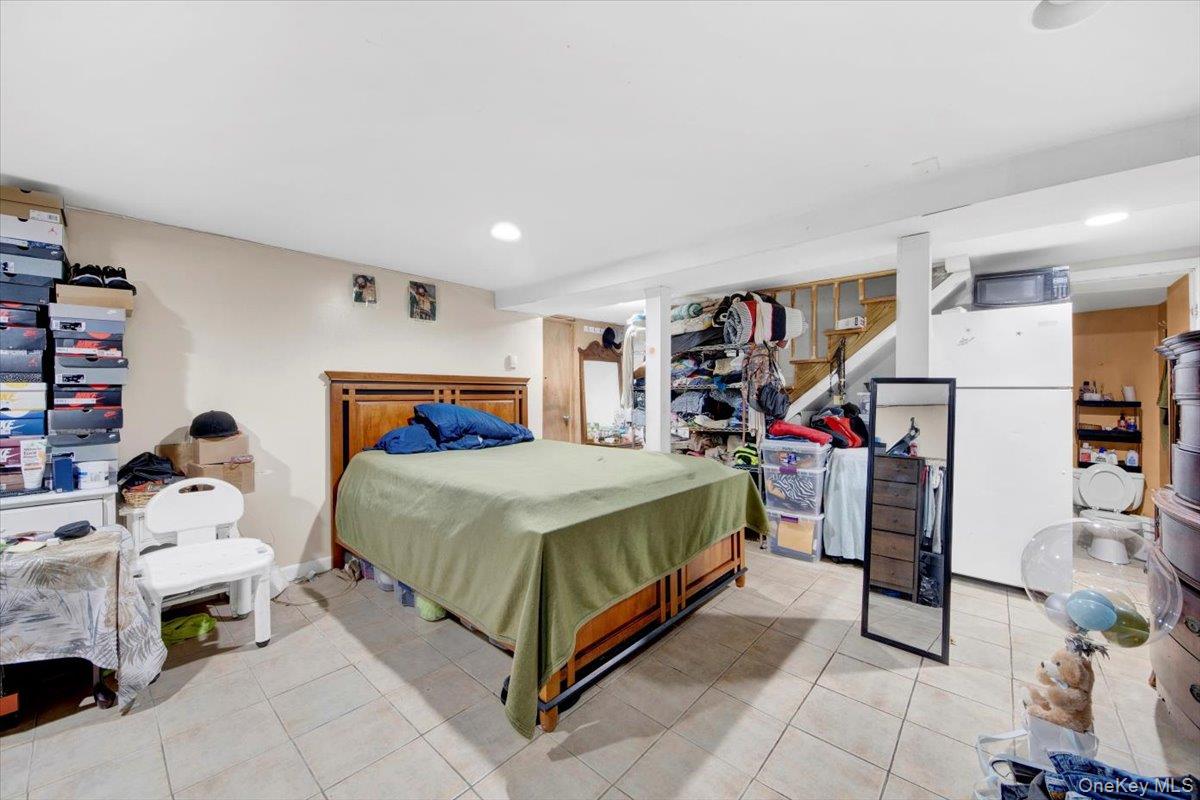 12 Broad Avenue Property Photo 17
