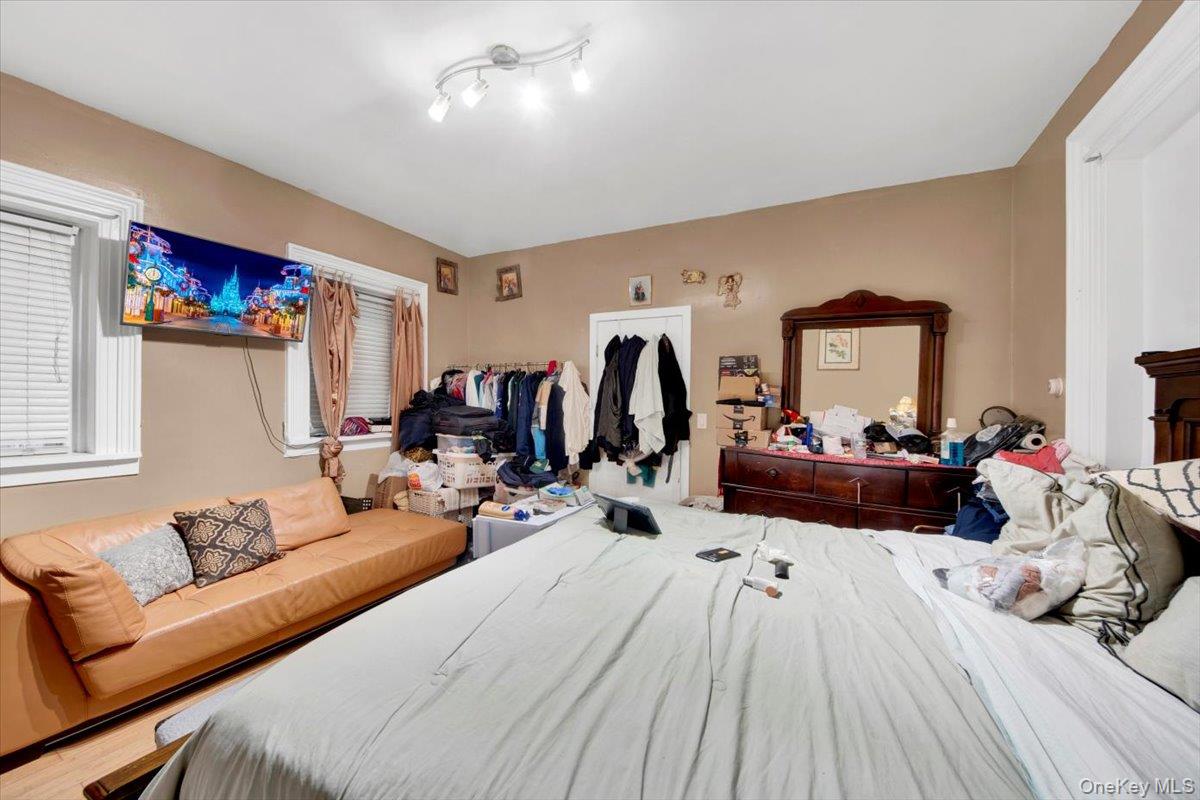 12 Broad Avenue Property Photo 26