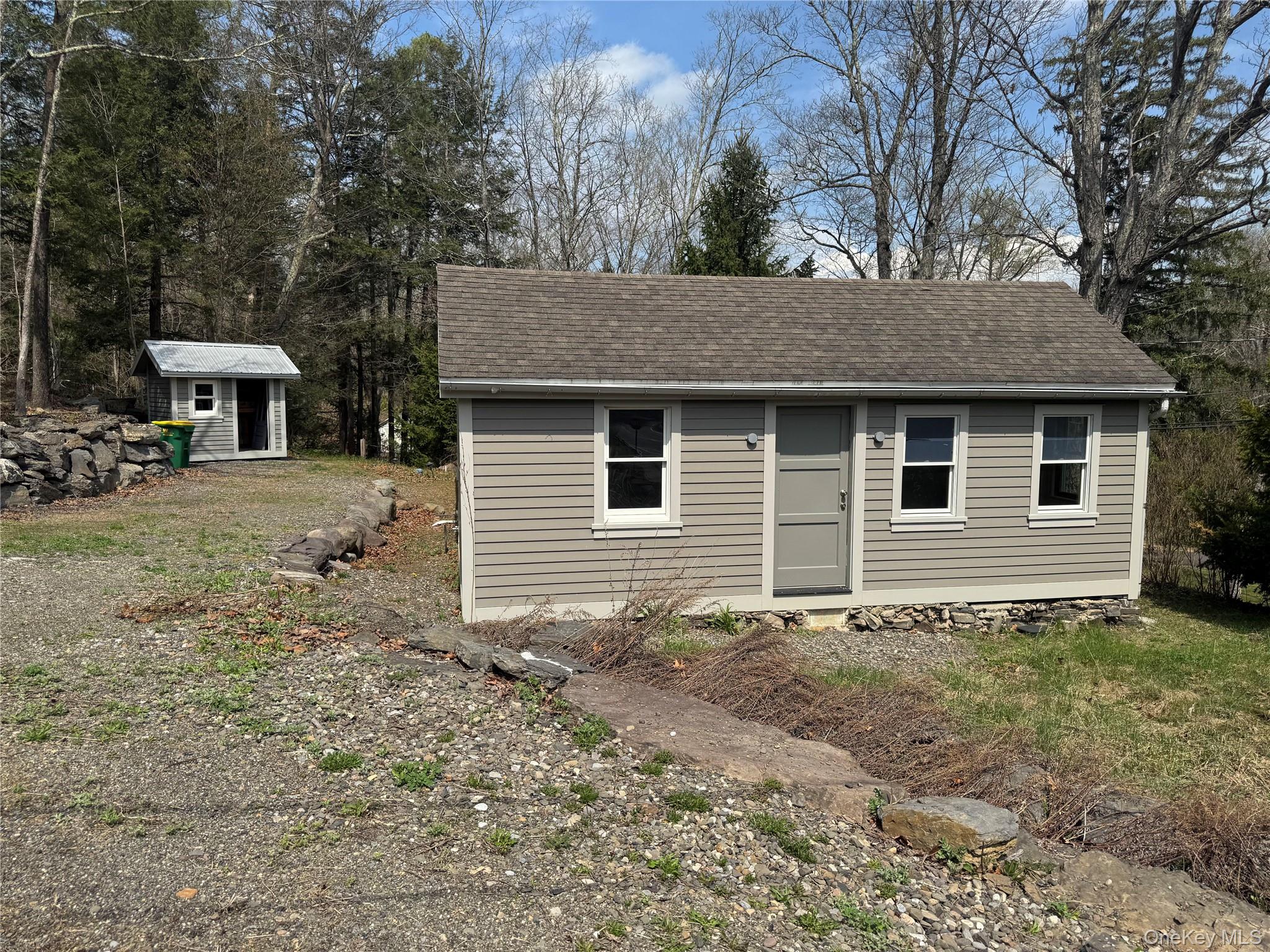 1810 Sawkill Park Road Property Photo 1