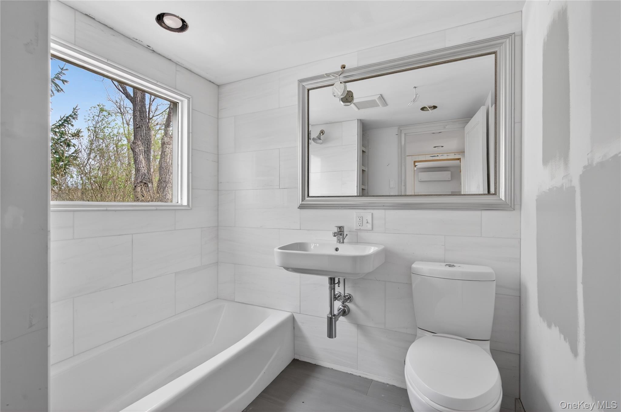 1810 Sawkill Park Road Property Photo 12
