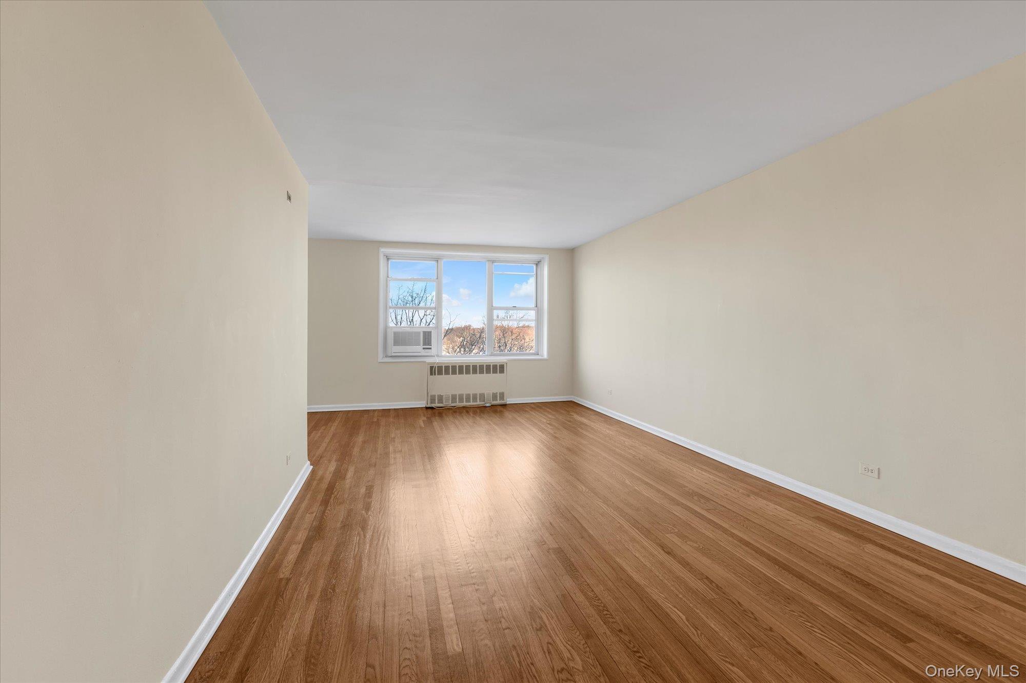 209-80 18 Avenue 6d Property Photo 5