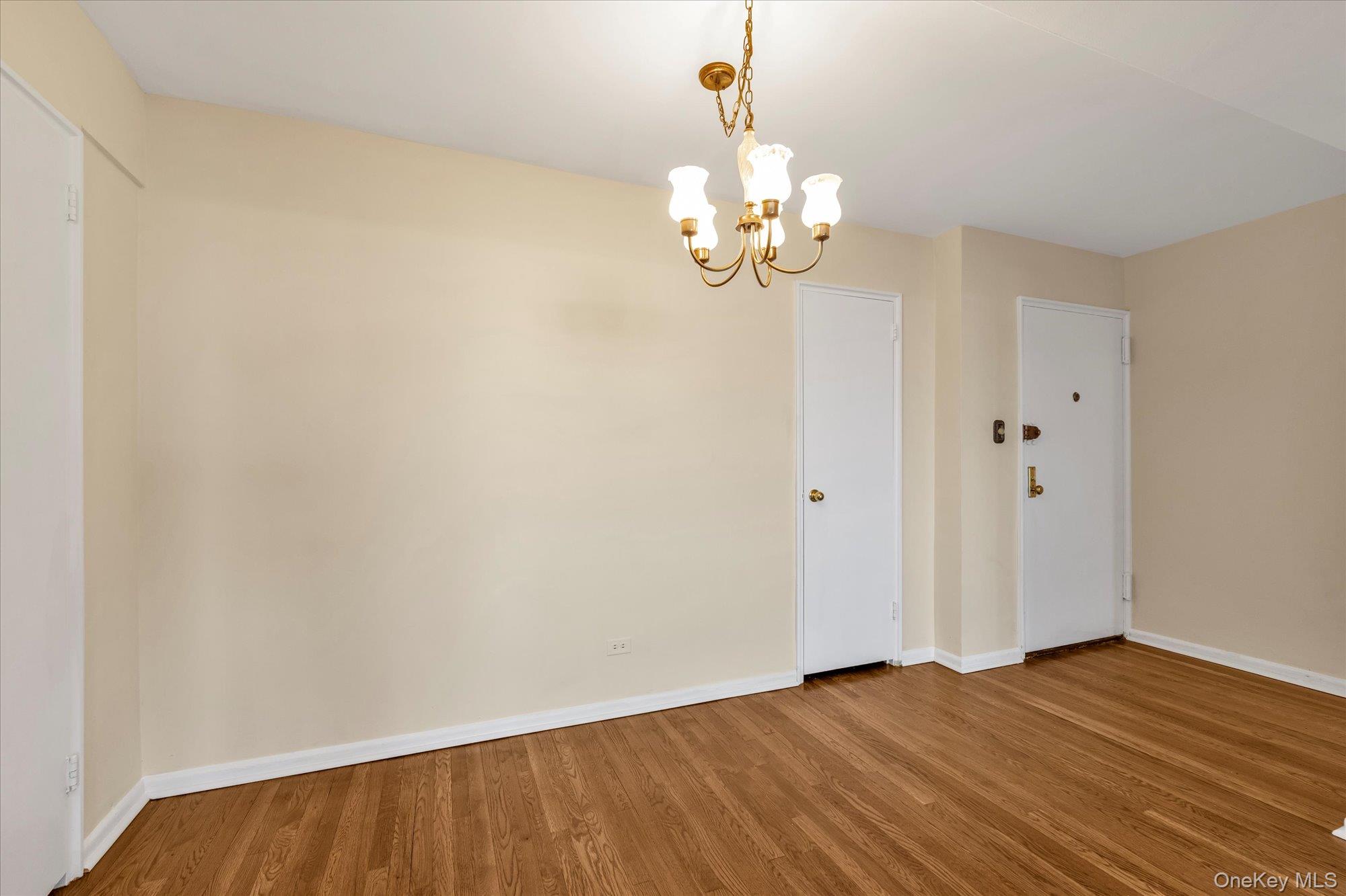 209-80 18 Avenue 6d Property Photo 9