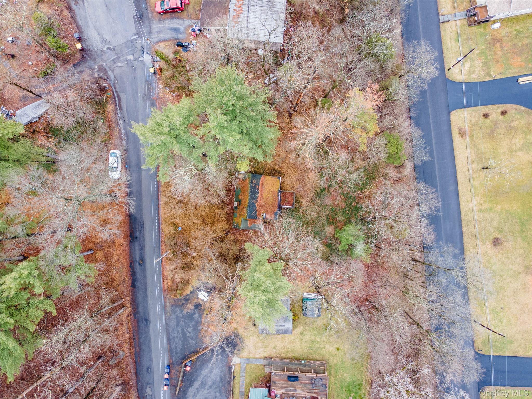 56 South Drive Property Photo 4