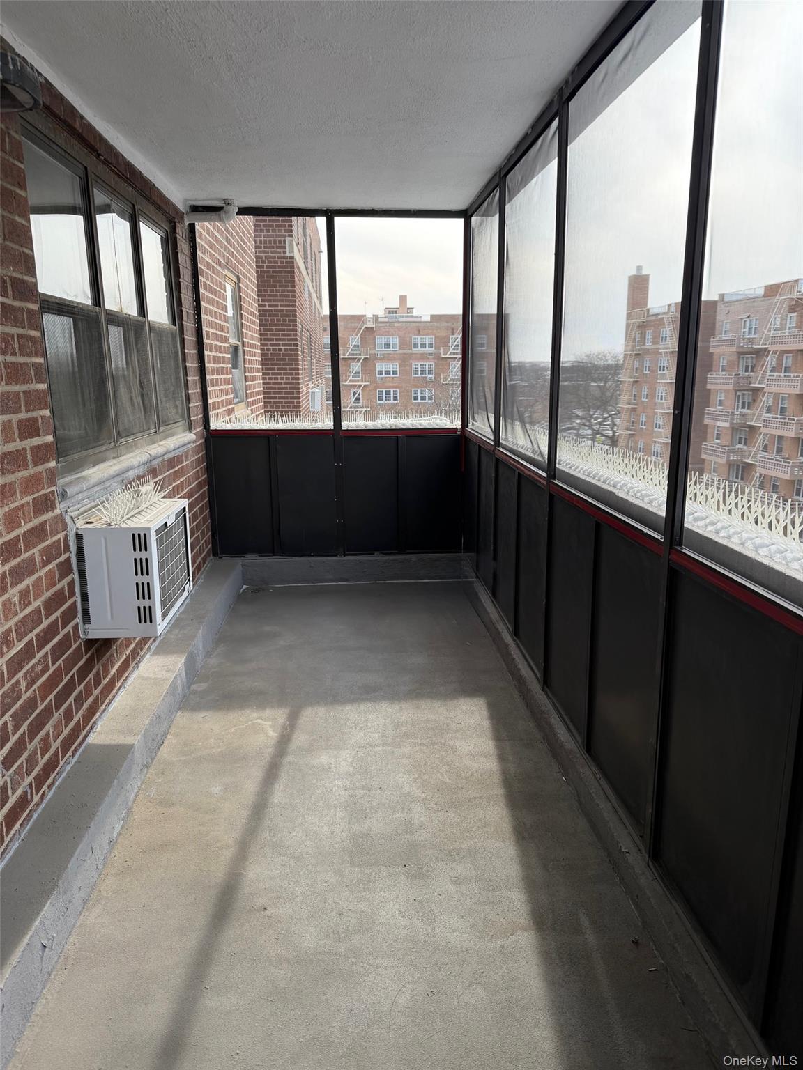 85-10 151 Avenue 5g Property Photo 6