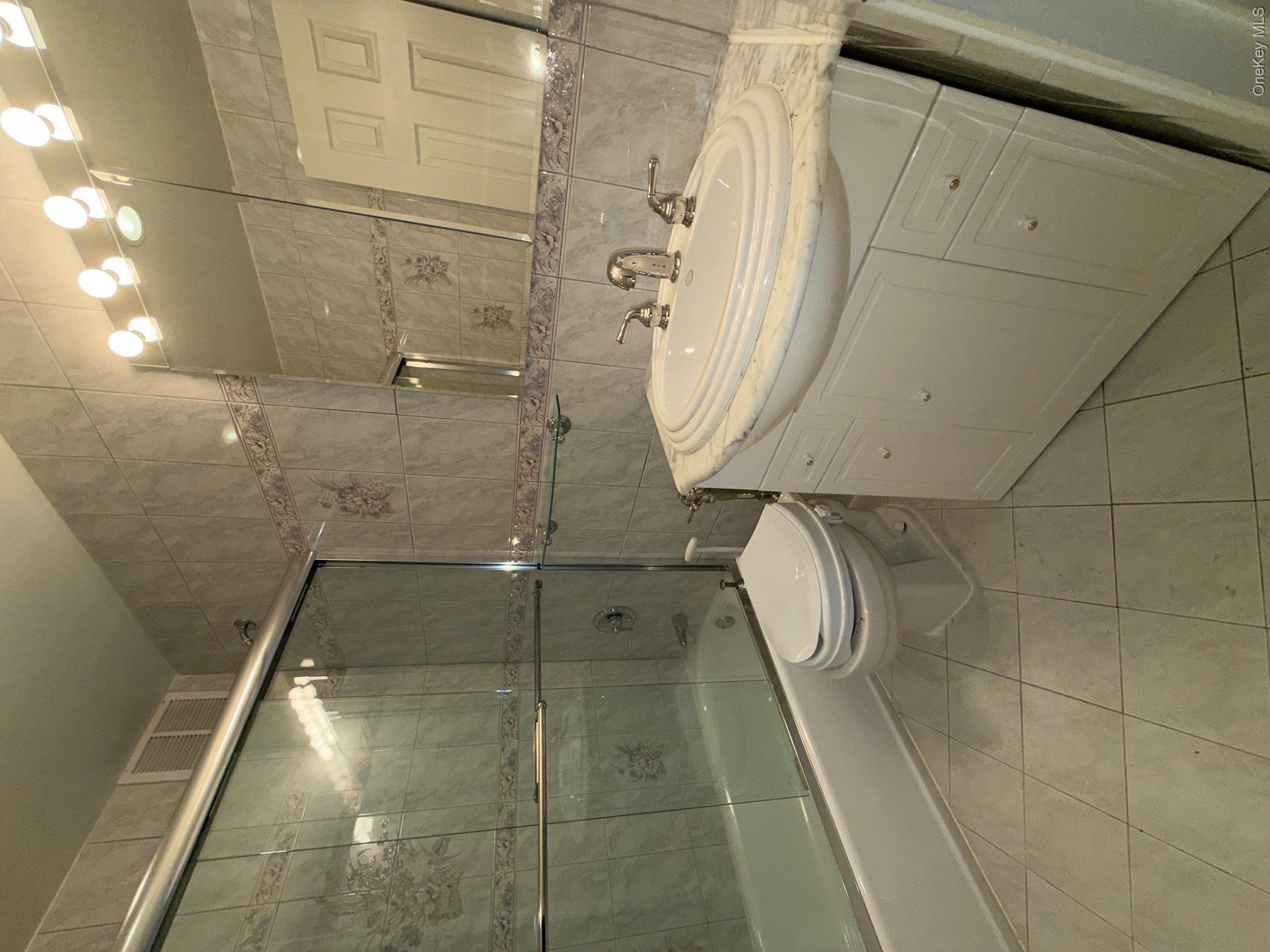 85-10 151 Avenue 5g Property Photo 9