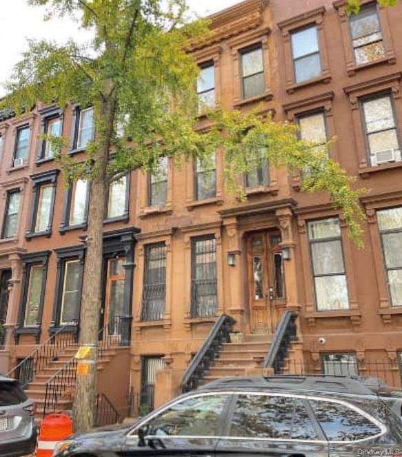 158 W 130th Street Property Photo 1